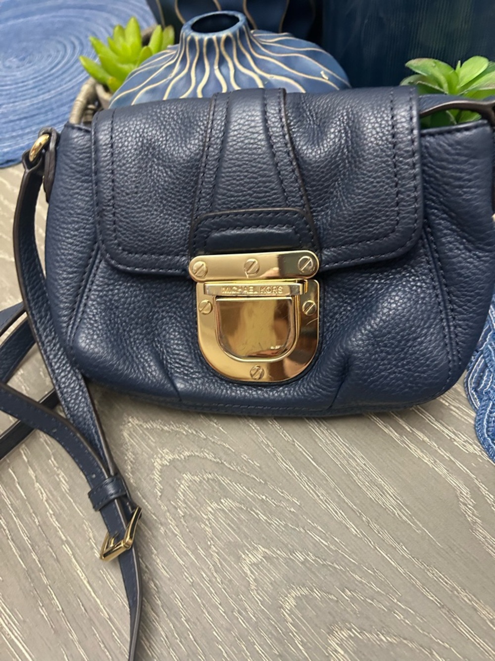 Michael Kors Navy Pebbled Leather Crossbody with Gold-Tone Lock - Picture 5 of 8